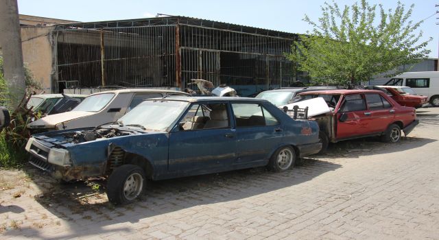 Geçmişin efsaneleri hurdalıkta hayat buluyor