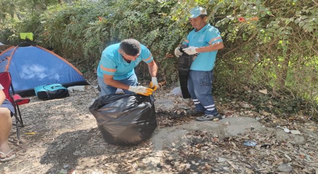 Tatilin ilk 5 gününde 1645 ton çöp toplandı