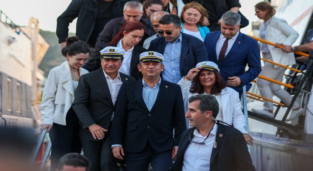 CHP Genel Başkanı Özel deniz otobüsünün ilk seferi ile Bodrum'da