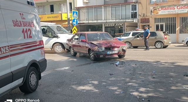 Nazilli Yeşil Mahalle'de yine aynı kavşak kazaya neden oldu 