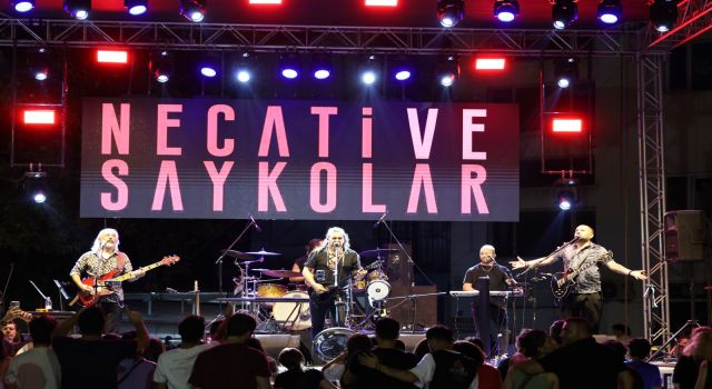 Karacasu festivalinde halk konserleri büyük ilgi gördü