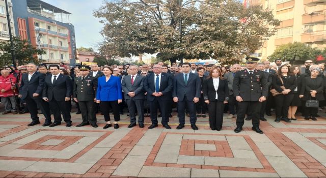 Atamız ölüm yıldönümünde minnetle anıldı