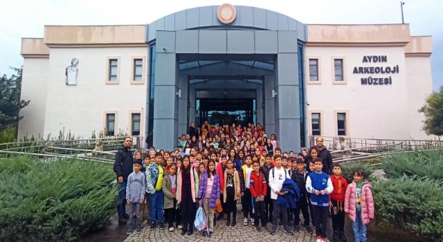 Aydın'da ilkokul öğrencileri, Sosyal Bilgiler dersini tarihle buluşturdu