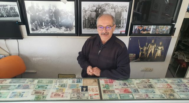 45 yıllık nostalji fotoğrafçısının para koleksiyonu ilgi görüyor
