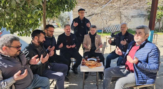 Yenipazarlılar sanatçı Ferdi Tayfur için 52. gün hayrı yaptı