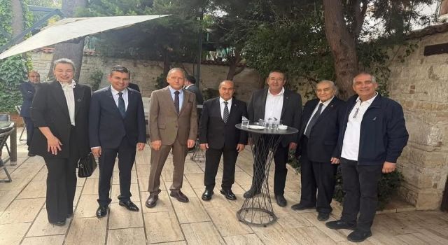 Kuşadası'nda protokol bayramlaştı