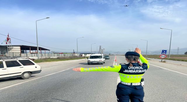 Otoyolda havadan trafik denetimi