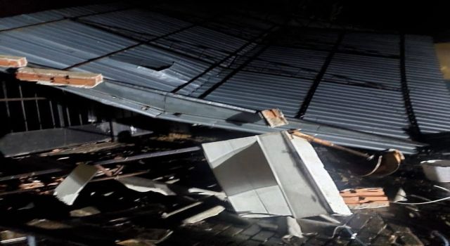 Aydın’da kuvvetli rüzgar hayatı olumsuz etkiledi