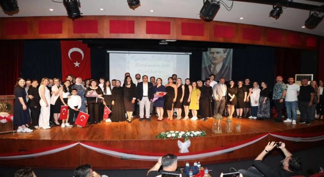 “1 Saz 1 Söz” Gecesi Duygu Dolu Anlara Sahne Oldu