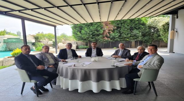 AK Parti Teşkilatı Emektarlarıyla Buluştu