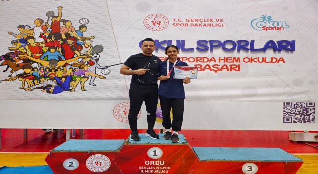 Aydınlı Ebrar Türkiye üçüncüsü oldu