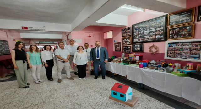 Gazi Mustafa Kemal Ortaokulu’nda Sanat Dolu Sergi Açılışı