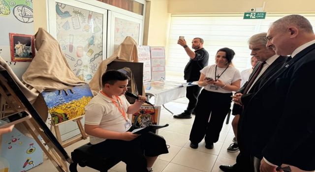 Kuşadası BİLSEM Bilim Fuarı Açıldı