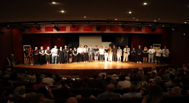 Nazilli Belediyesi Büyükler Tiyatro Grubu’ndan unutulmaz gösteri