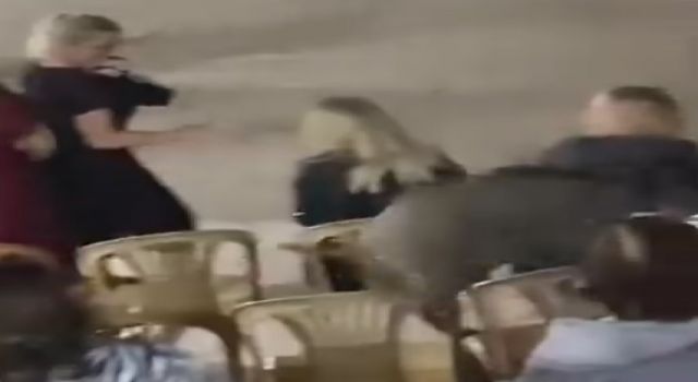 Yaban domuzu düğüne daldı