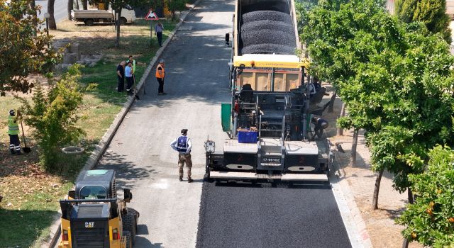 BAŞKAN ÇERÇİOĞLU EFELER'İN YOLLARINI YENİLİYOR