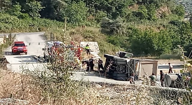 Köşk'te kum kamyonu devrildi: 1 yaralı