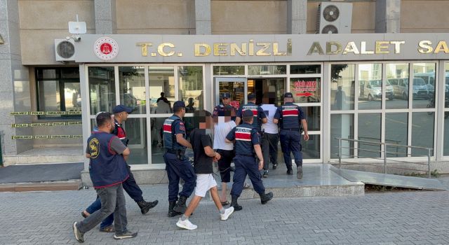 Komşunun traktörünü çalıp 60 bine sattılar