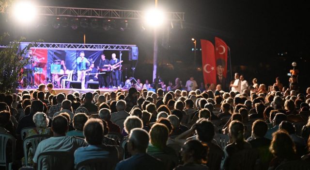 Didimliler Büyükşehir’in Yaz Konseri ile coştu