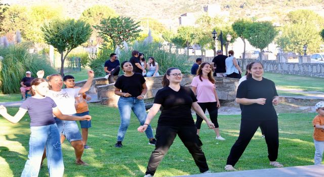 Çineli kadınlar güne zumba ile başladı