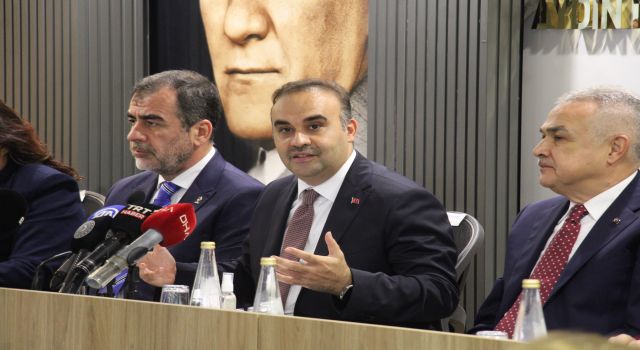 Sanayi ve Teknoloji Bakanı Kacır: "Daha fazla üretmek zorundayız"