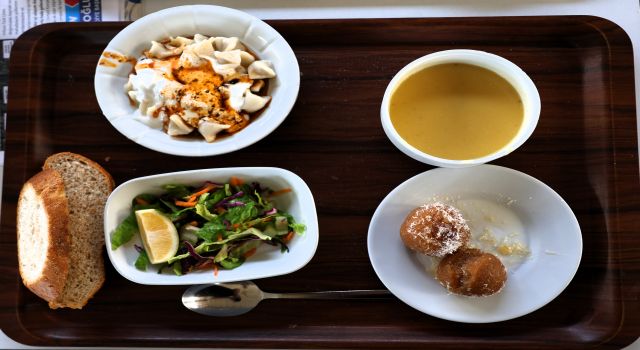 Aydın Büyükşehir Belediyesi Havuz Kafe’de 4 çeşit yemek 75 TL