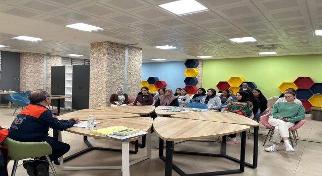 Karacasu’da afet farkındalık eğitimi