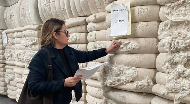 Söke’den yurt dışına gidecek ham pamuklar denetlendi