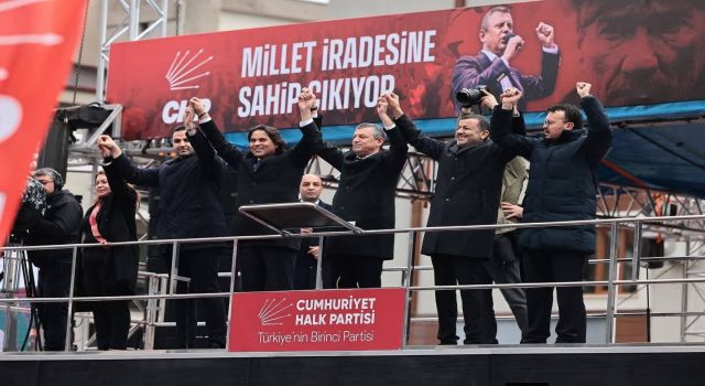 CHP Genel Başkanı Özel: "Seçim sath-ı mailindeyiz, kapı kapı gezmeye var mısınız?"