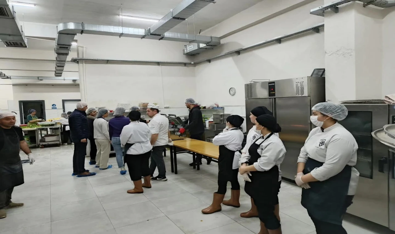 Nazilli İlçe Millî Eğitim Müdürlüğü’nden Taşımalı Yemek Hizmetine Denetim