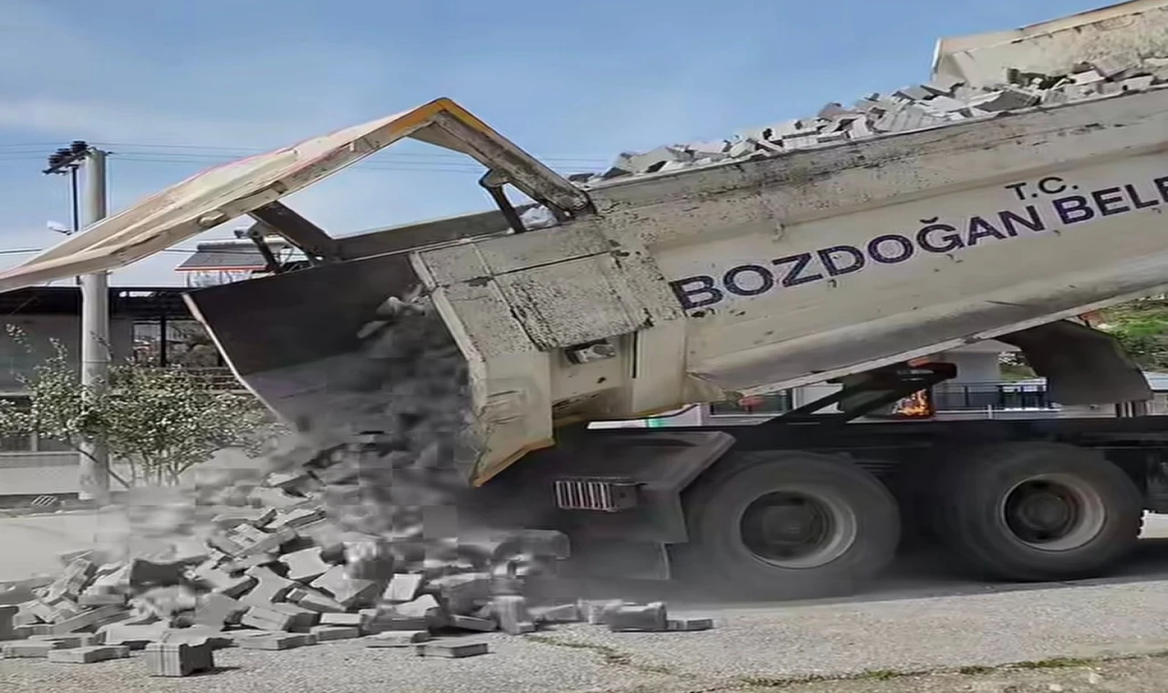 BOZDOĞAN BELEDİYESİ’NDEN OKULLARA DESTEK SÜRÜYOR