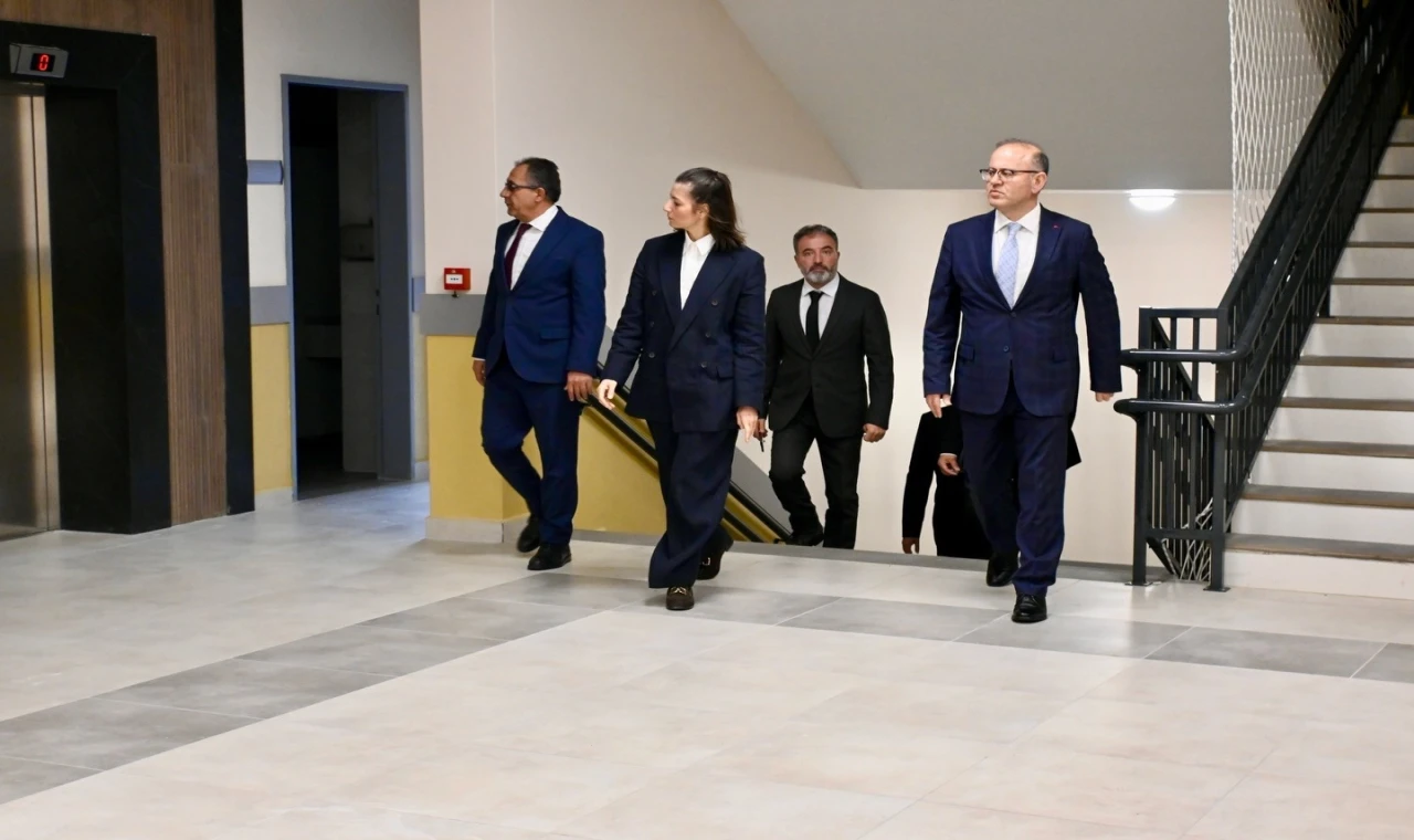 Hayırsever katkısıyla yapılan okulda son durum değerlendirildi