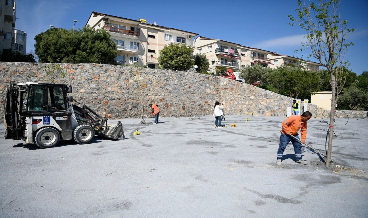 KUŞADASI BELEDİYESİ TÜRKMEN MAHALLESİ’NE YENİ BİR PARK DAHA KAZANDIRIYOR