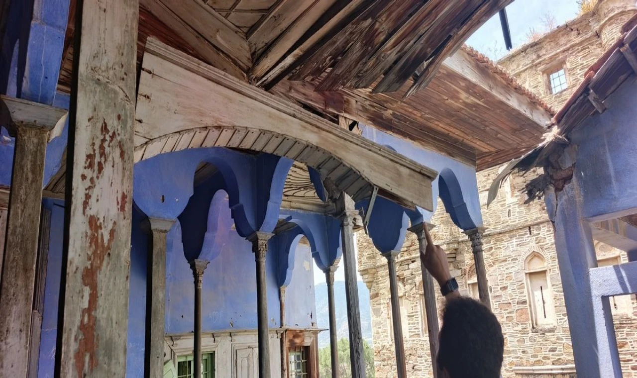Arpaz Kulesi’nde tehlike çanları: Tarihi yapı ayakta kalma mücadelesi veriyor
