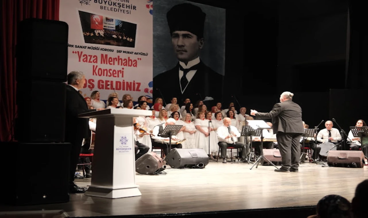 BAŞKAN ÇERÇİOĞLU SEVİLEN ŞARKILARI AYDINLILAR İLE BULUŞTURDU