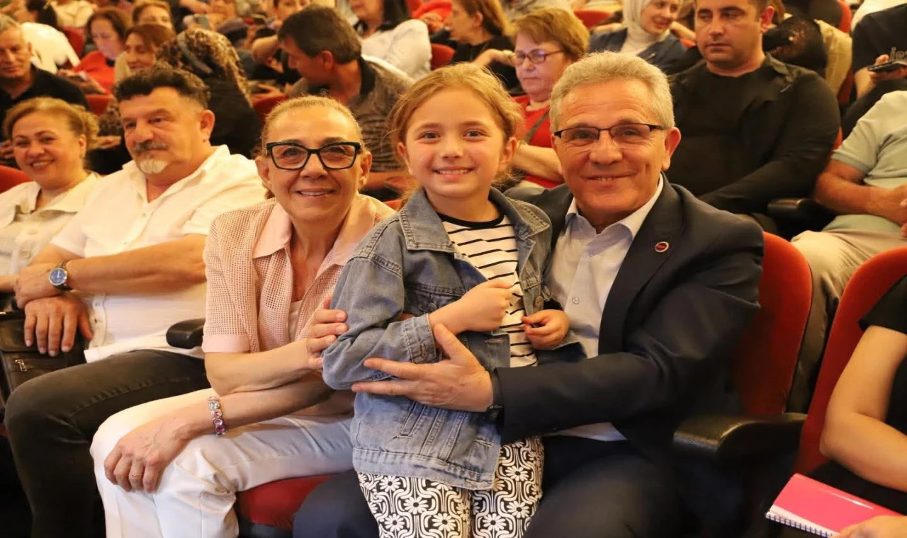 Başkan Tetik: “Annelerimizin emeği her şeyin üzerindedir”