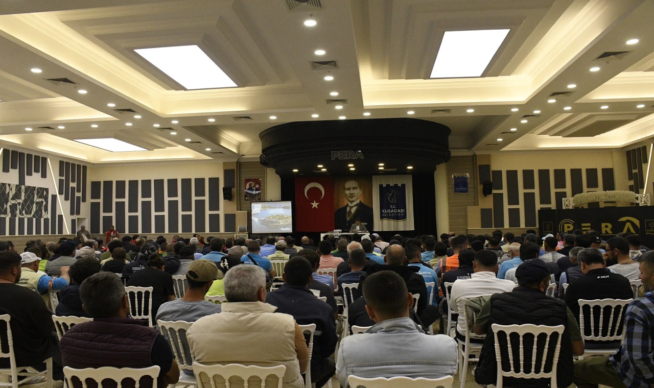 KUŞADASI BELEDİYESİ TEMİZLİK İŞLERİ MÜDÜRLÜĞÜ YAZ SEZONUNA HAZIRLANIYOR