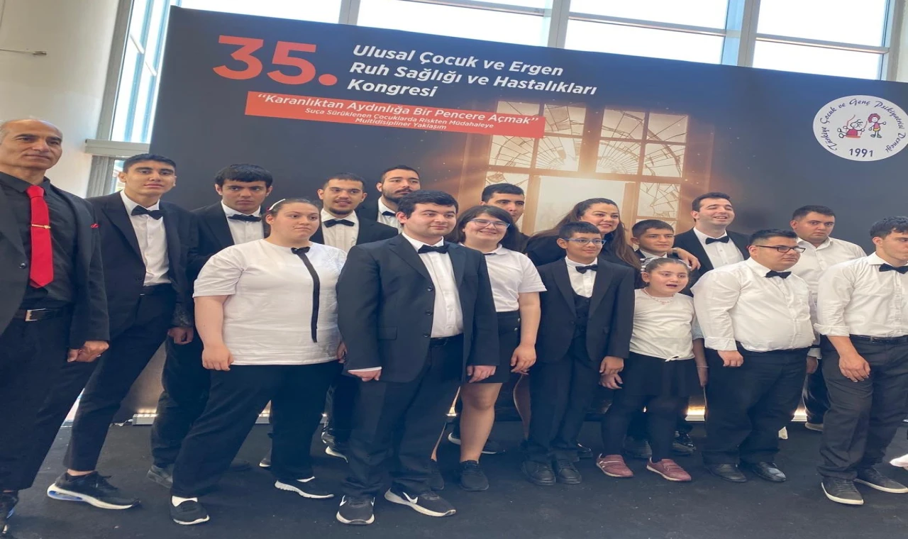 Nazilli’yi Gururlandıran Otizmli Gençler Kuşadası’nda Sahne Aldı
