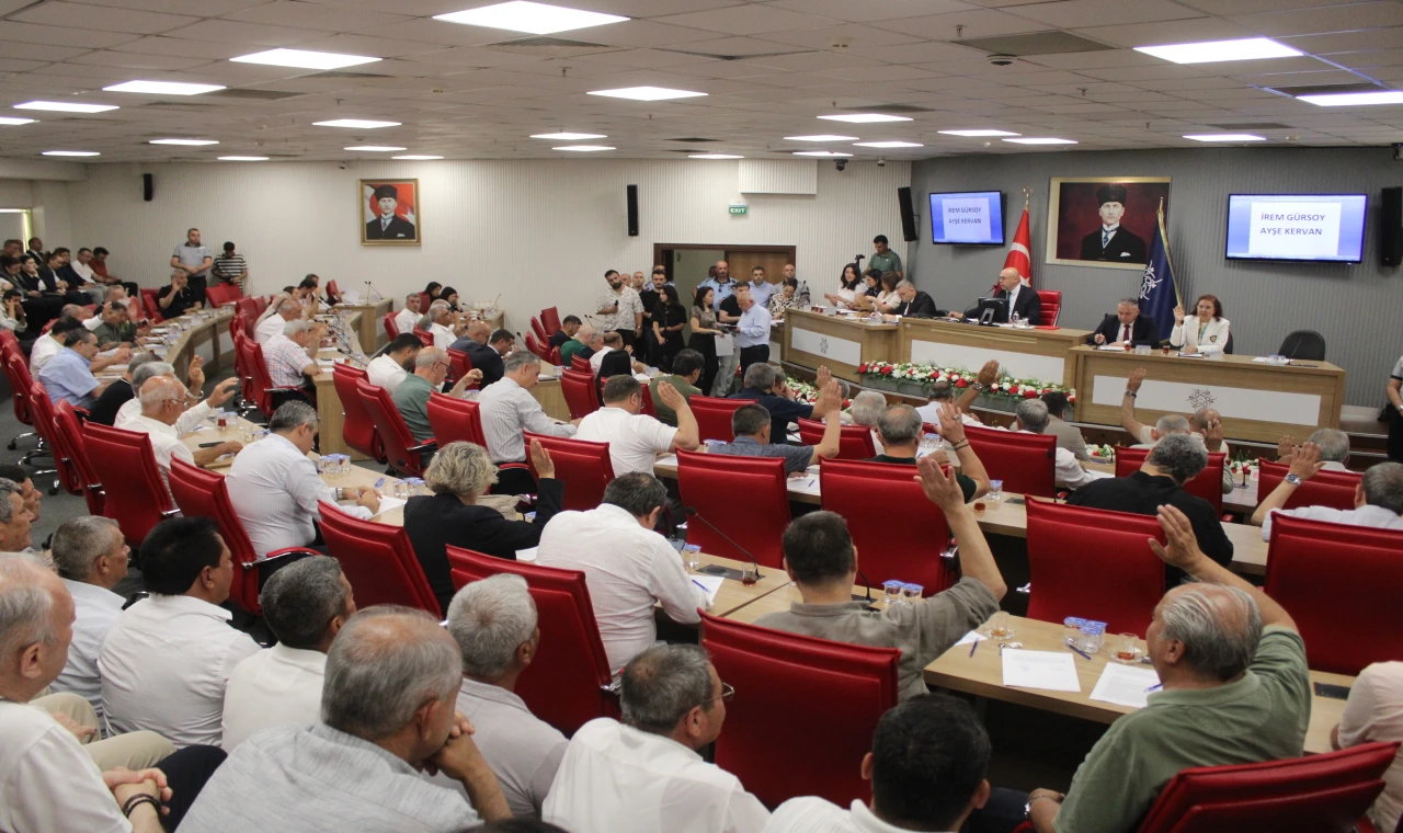 Aydın Büyükşehir Meclisi'nde yeni divan katibi belli oldu