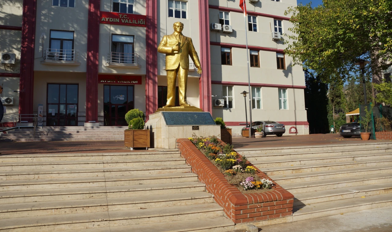 Aydın’da Vali Yardımcıları ve Kaymakamların Görev Yerleri Değişti