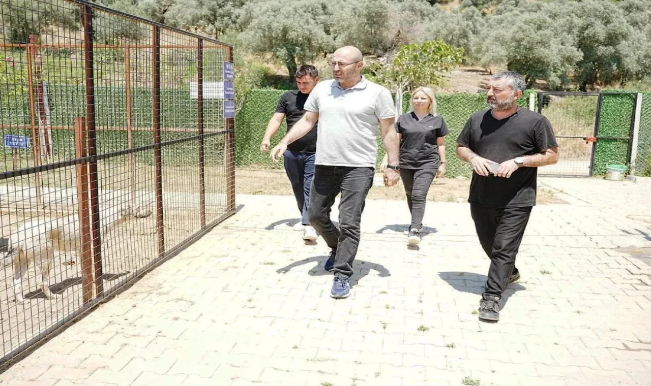 Başkan Zencirci’den Sokak Hayvanları Rehabilitasyon Merkezi’ne Ziyaret