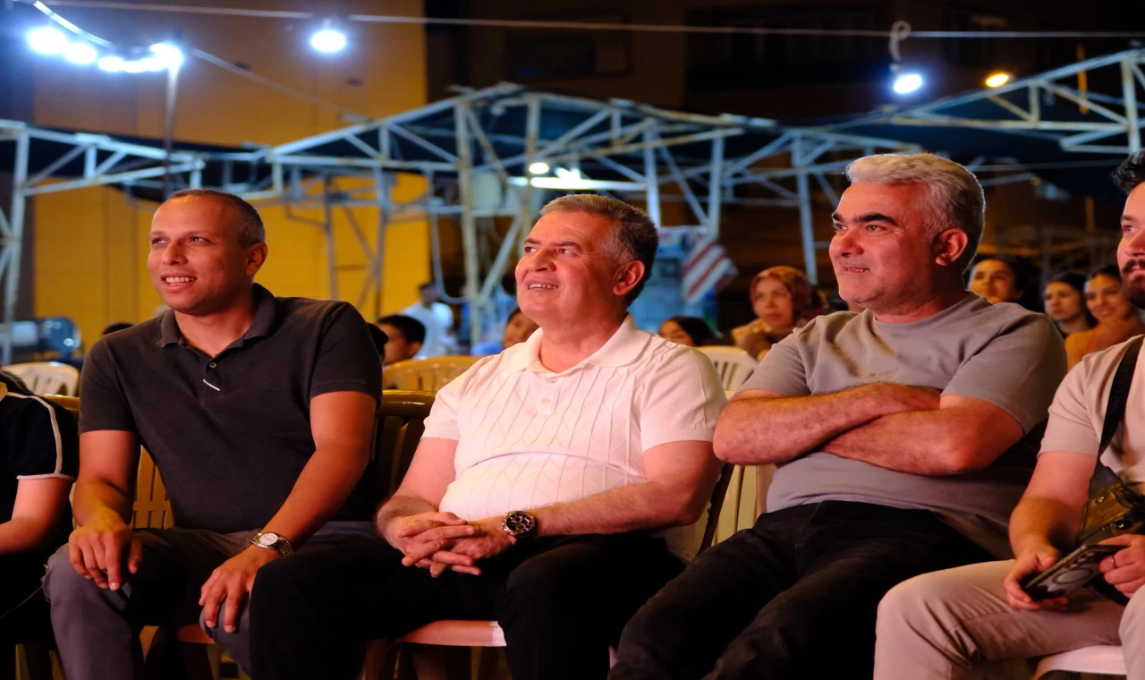 Buharkentliler Yaz Akşamında Sinema Keyfinde Buluştu