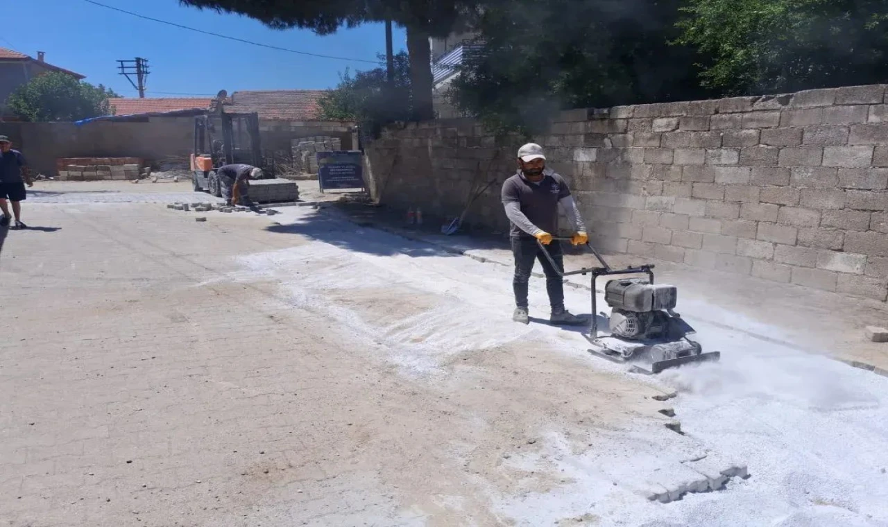 Germencik'te fen işleri ekipleri dört noktada çalışmalarını sürdürüyor