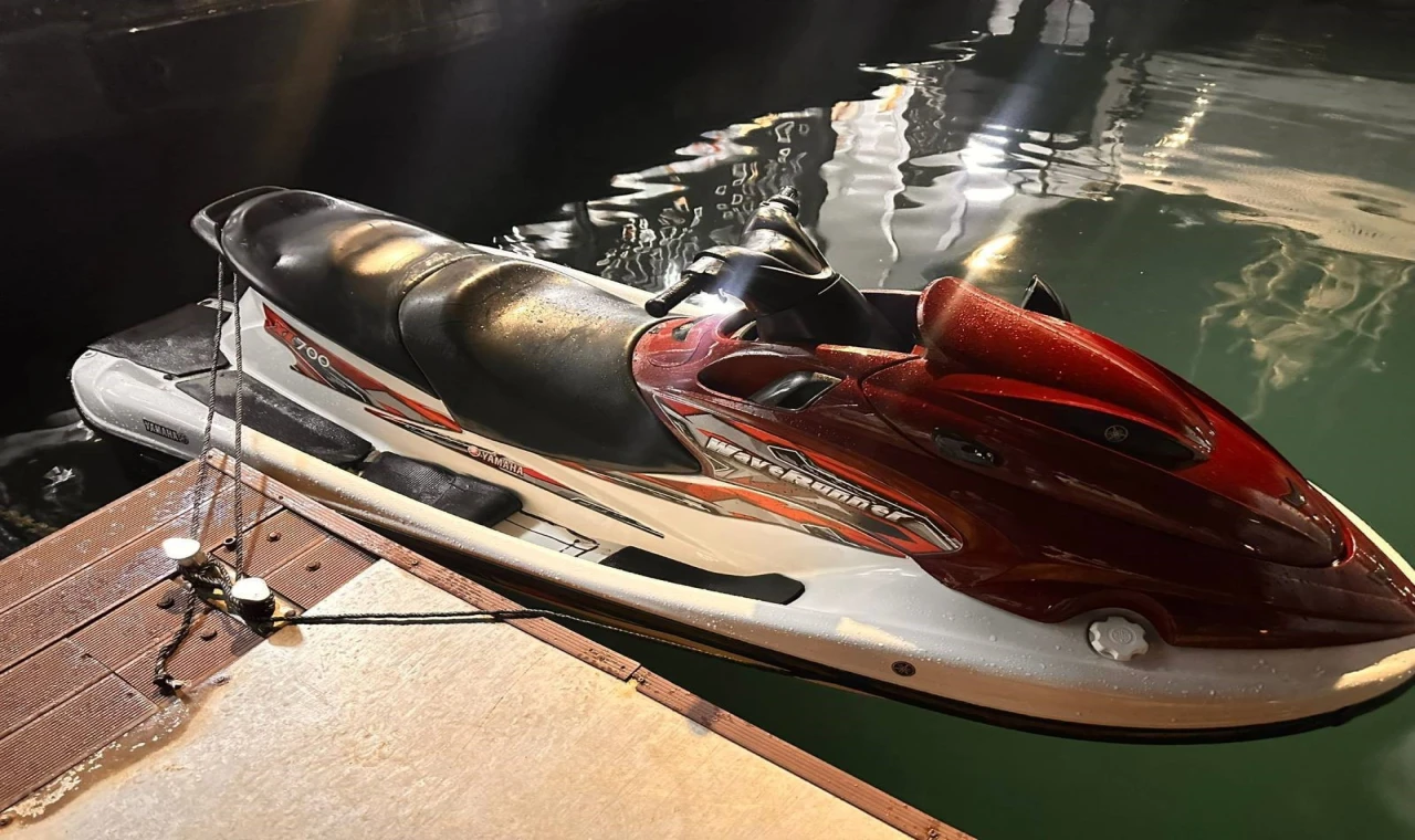 Jet-ski ile kaçtı, Milli Park'ta yakalandı