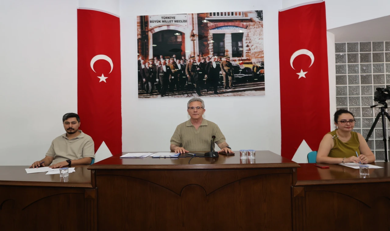 “Nazilli Belediye Meclisi’nde Gündem Maddeleri Karara Bağlandı, Başkan Tetik’ten Mali Durum Açıklaması