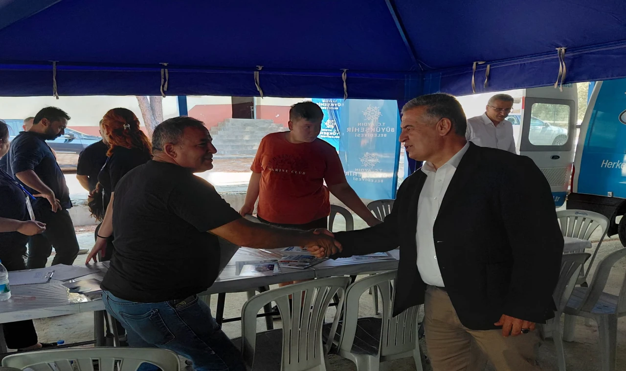 Başkan Mehmet Erol, Feslek'teki Mobil Diş Sağlığı Aracını Ziyaret Etti