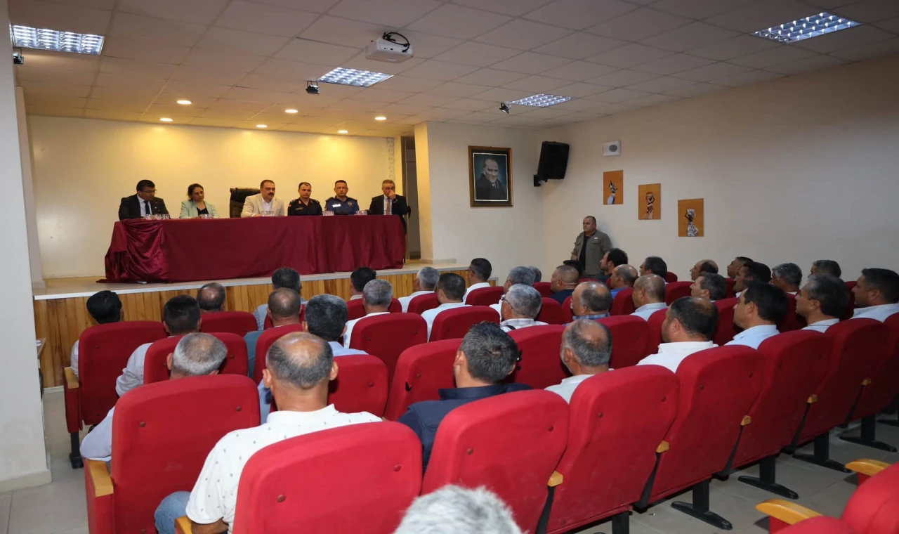 Kaymakam Battal, muhtarlarla bir araya geldi