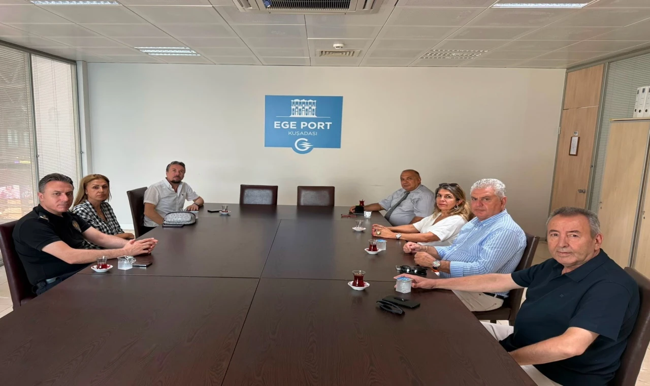 Kuşadası Limanı’nda "indi-bindi" krizi: Sektör temsilcilerinden yeni uygulamaya tepki