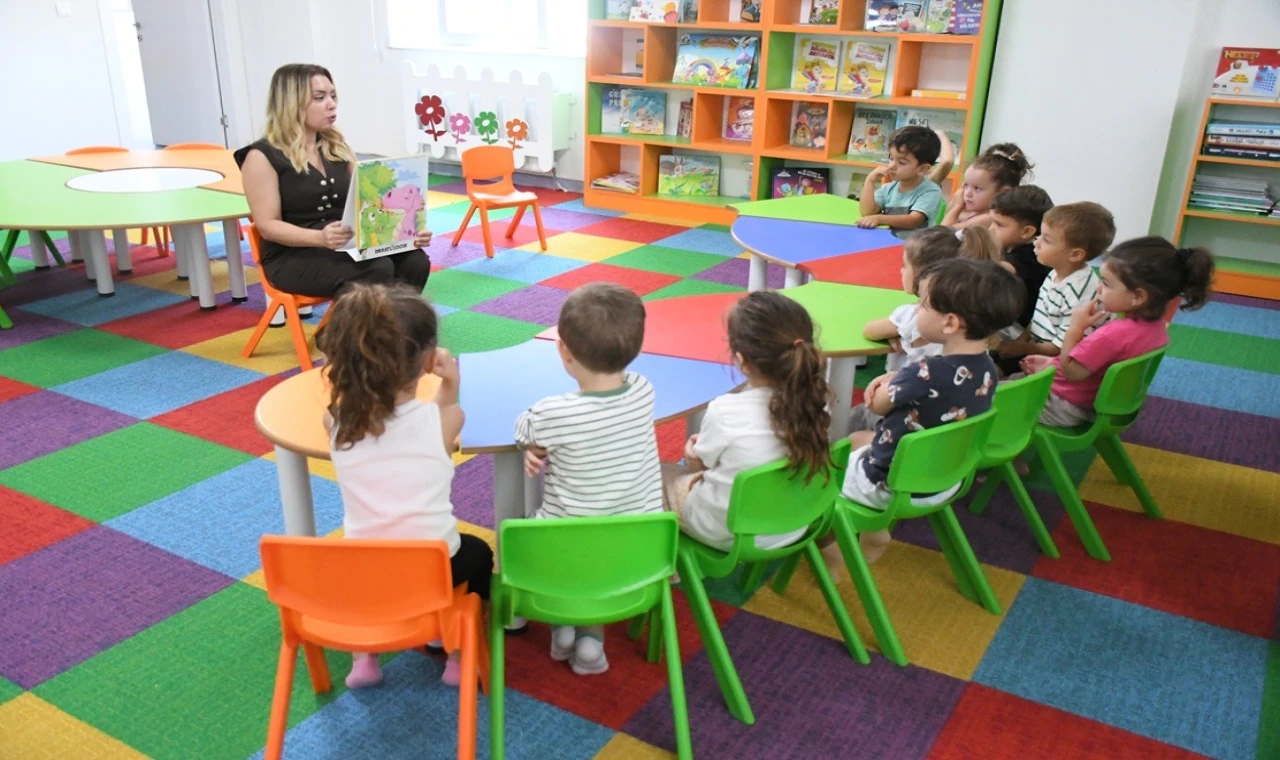 KUŞADASI’NDA MİNİKLER GELECEĞE ÇOCUK GELİŞİM MERKEZİ’NDE HAZIRLANIYOR