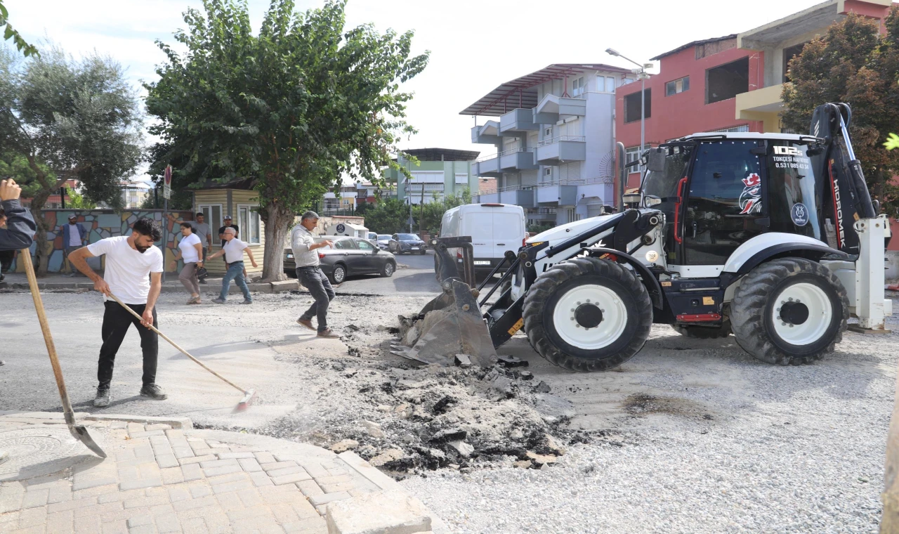 NAZİLLİ BELEDİYESİ TÜM YOLLARI YENİLEMEKTE KARARLI ESKİ SOKAKLAR TARİH OLUYOR